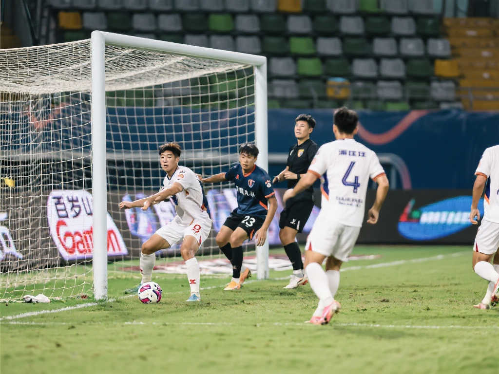 交叉点或中 交叉点或中